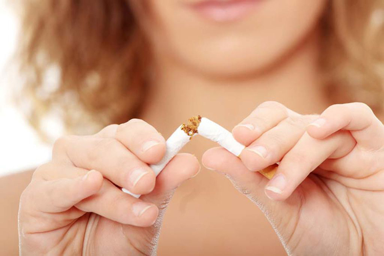 Poate fumatul sa provoace avort spontan?