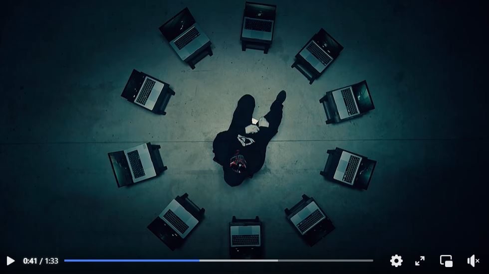 (video) Netflix în colaborare cu Carla’s Dreams au lansat o melodie inspirată din filmul criminal Luther: Apus de Soare