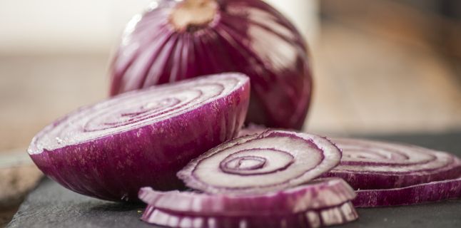 Red onions - the food with multiple benefits on the body