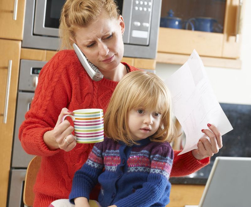 Ce este stresul parental, cum se manifestă şi cum  i l combatem?