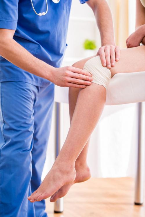 Наиболее распространенные 10 причин боли в колене